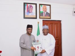 Permanent Secretary, Federal Ministry Innovation, Science and Technology (FMIST) Dr. Mukhtar Yawale Muhammad, mni (left) receiving booklets on reform policies in the Federal Civil Service from Director-General, Bureau of Public Service Reforms (BPSR) Nigeria Mr. Dasuki Ibrahim Arabi (right) during the visit.