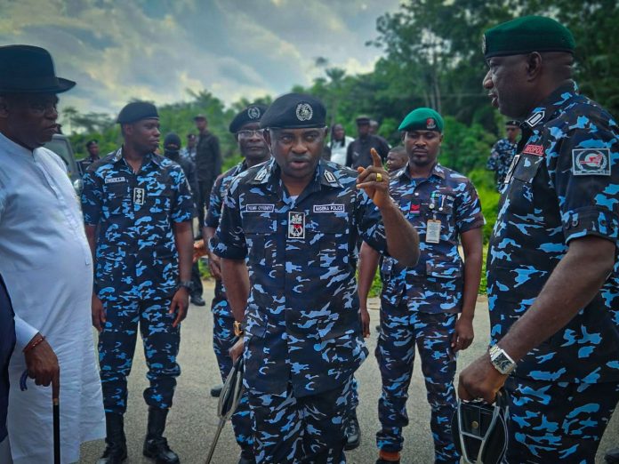 IMG-20260607-WA0139 Delta State Police Commissioner CP Yemi Oyeniyi psc, acipm, mnips (Middle)During The Tour