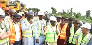 Umahi Issues Strong Warning To Non-Performing Contractors, Says Tinubu Must Not Be Blamed For Project Delays