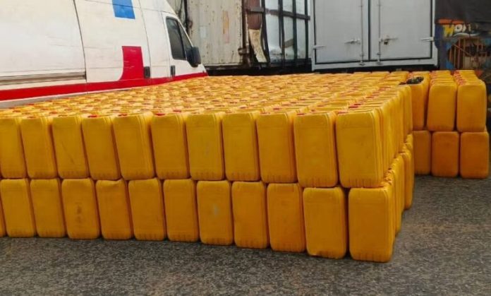 IMG-20260617-WA0157 Customs Intercepts Smuggled Vegetable Oil Worth ₦403.5 Million In Imo