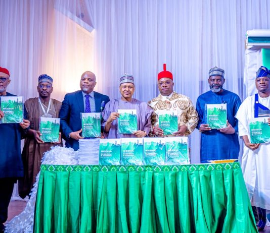 Representing the Vice President of the Federal Republic of Nigeria, Senator Kashim Shettima, the Special Adviser to the President on Economic Matters, Dr. Tope Fasua, joined the Honourable Minister of Information and National Orientation, Mohammed Idris, fnipr, the Executive Secretary/Chief Executive Officer of the Nigerian Press Council, Dr. Dili Ezughah, and other dignitaries in unveiling the National Compendium, “Nigeria: Documenting the Economic and Tourism Profiles of the 36 States and the FCT,” during the Nigeria Sub-National Investment and Tourism Information, Culture and Communication Conference held on June 17, 2026, in Abuja. The publication showcases the economic, investment, tourism, and cultural potentials of Nigeria’s 36 states and the Federal Capital Territory, serving as a strategic resource for investors, policymakers, development partners, and the general public. Photo: Khalid Ahmed/FMINO.