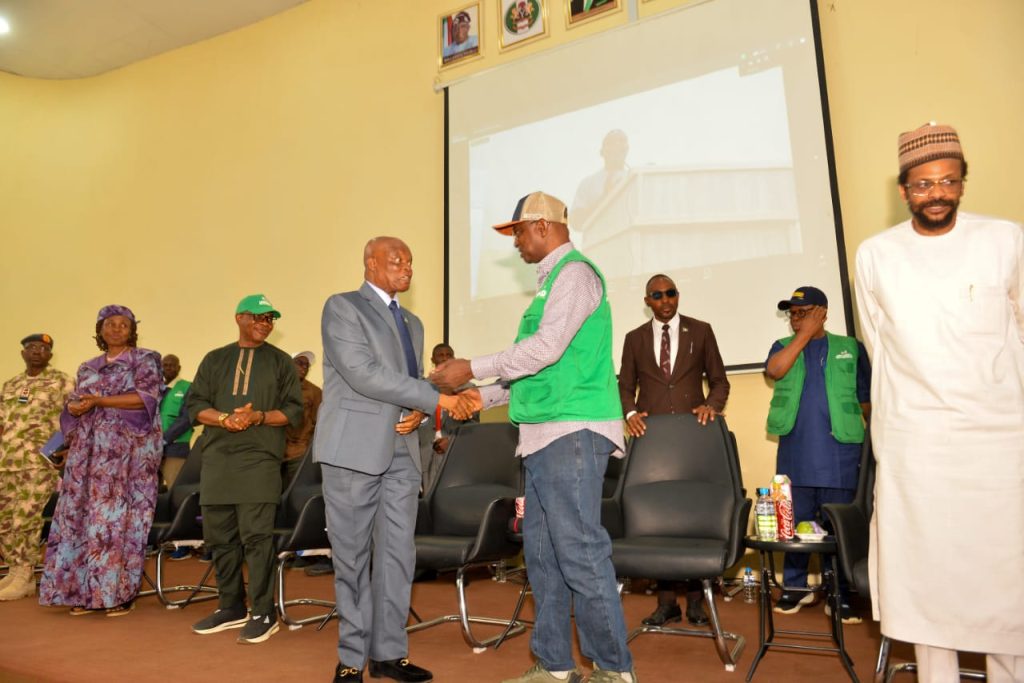 The Honourable Minister Federal Ministry of Livestock Development, Idi Mukhtar Maiha in a handshake with the Director/ Chief Executive Officer Nigerian Veterinary Research Institute Dr Nicholas Nwakpa , Vom Jo's, Plateau State