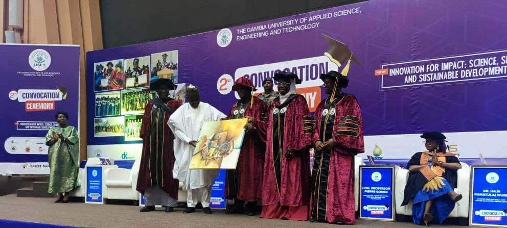 𝑷𝑹𝑬𝑺𝑰𝑫𝑬𝑵𝑻 ADAMA BARROW PRESENTING AN AWARD OF RECOGNITION TO 𝑹𝑻. 𝑯𝑶𝑵. 𝒀𝑼𝑺𝑼𝑭 𝑩𝑼𝑩𝑨 𝒀𝑨𝑲𝑼𝑩, 𝑫𝑰𝑹𝑬𝑪𝑻𝑶𝑹 𝑮𝑬𝑵𝑬𝑹𝑨𝑳, 𝑵𝑰𝑮𝑬𝑹𝑰𝑨𝑵 𝑻𝑬𝑪𝑯𝑵𝑰𝑪𝑨𝑳 𝑨𝑰𝑫 𝑪𝑶𝑹𝑷𝑺 (𝑵𝑻𝑨𝑪)