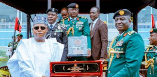 Vice President Kashim Shettima receives a memorabilia from the Chief of Army Staff, Lt Gen Waidi Shaibu, during the 2026 Nigerian Army Day Celebration at the Yakubu Gowon Stadium, Port-Harcourt, Rivers State, on Monday 06-07-2026.
