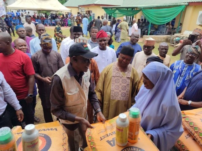 IMG-20260715-WA0100 FG/IFAD-VCDP Distributes Farm inputs, Tricycles to 1,918 Farmers in Nasarawa State