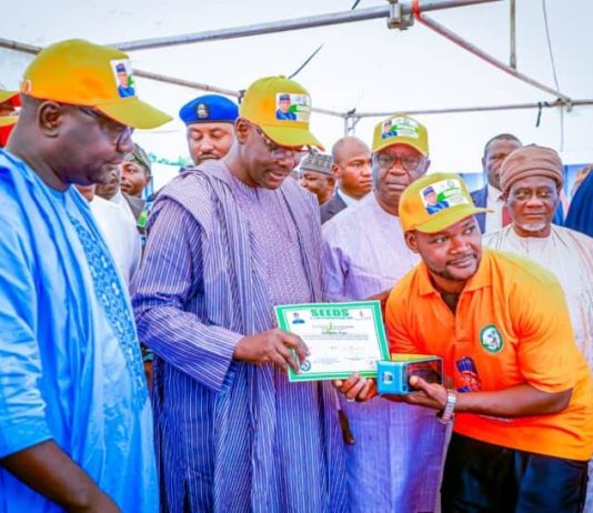 Governor Sule Flags Off SEEDS Project, Empowers 50 Youths with Solar Digital Kiosks