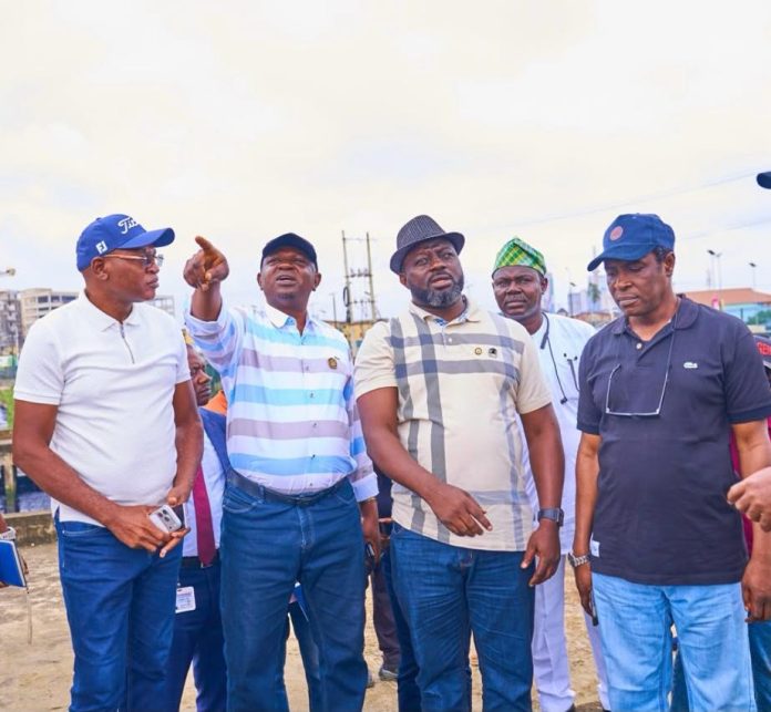 Honourable Minister of Water Resources and Sanitation, Engr. Prof. Joseph Terlumun Utsev, FNSE, (2nd Left); MD/ CEO Ogun Oshun River Basin Development Authority, Engr. Adedeji Ashiru (L); Director General NiHSA)Arc. Umar Ibrahim Muhammed (R); SA to the Executive Governor of Lagos State on Environment, Engr Olakunle Rotimi-Akodu,(2nd R) at the inspection of drainage stations and flood devastated communities in Lagos State today.