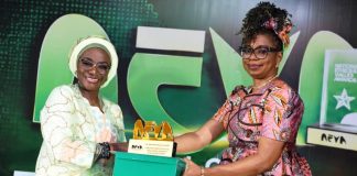 L-R: The Permanent Secretary, Federal Ministry of Youth Development, Dr. Maryam Ismaila Keshinro, receiving the Excellence Award for Ethical Public Service Leadership & Youth Development from Mrs. Ann Osawaru, wife of the Honourable Sir Billy Osawaru, Member representing Orhionmwon/Uhunmwode Federal Constituency, Edo State, at the National Ethics and Values Awards 2026, held yesterday at Hilton Luxury Hotel, Abuja.