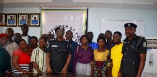 Benue Police Honours Fallen Heroes, Presents Insurance Cheques To Bereaved Families