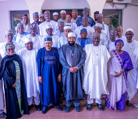 *COURTESY VISIT TO THE EXECUTIVE GOVERNOR OF NIGER STATE* The Chairman of the Niger State Development Forum (NSDF) and Honourable Minister of Information and National Orientation, Mohammed Idris, fnipr, led members of the Forum, including the Honourable Minister of State for Agriculture and Food Security, Senator Aliyu Sabi Abdullahi, on a courtesy visit to the Executive Governor of Niger State, Farmer Mohammed Umaru Bago, to strengthen collaboration and support ongoing development efforts in the state, on October 9, 2026, in Abuja. Photo: Khalid Ahmed/FMINO.