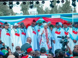 *NORTH CENTRAL GRASSROOTS MOBILISATION NETWORK MEGA RALLY FOR TINUBU–SHETTIMA 2027* The Honourable Minister of Information and National Orientation, Mohammed Idris, fnipr, joined the First Lady of the Federal Republic of Nigeria, Senator Oluremi Tinubu, CON; Governor of Nasarawa State, Engr. Abdullahi A. Sule; Governor of Imo State, Senator Hope Uzodimma; Deputy Governor of Kogi State, His Excellency Comrade Salifu Joel Oyibo; Governor of Plateau State, His Excellency Barr. Caleb Manasseh Mutfwang; the Secretary to the Government of the Federation, Senator George Akume, CON; APC National Chairman, Prof. Nentawe Yilwatda; and other dignitaries at the North Central Grassroots Mobilisation Network Mega Rally in support of President Bola Ahmed Tinubu and Vice President Kashim Shettima ahead of the 2027 general elections, on October 10, 2026, in Lafia, Nasarawa State. Photo: Khalid Ahmed/FMINO.