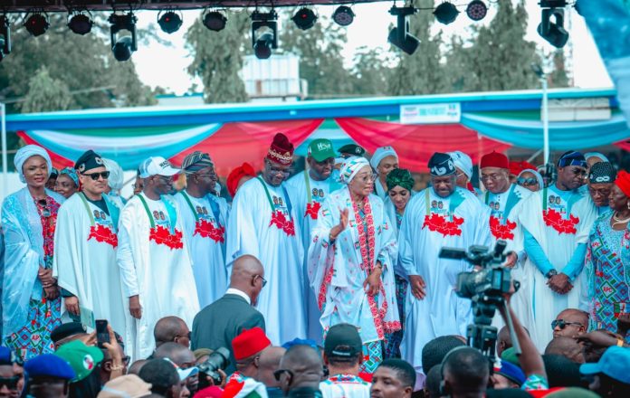 IMG-20261012-WA0000 *NORTH CENTRAL GRASSROOTS MOBILISATION NETWORK MEGA RALLY FOR TINUBU–SHETTIMA 2027* The Honourable Minister of Information and National Orientation, Mohammed Idris, fnipr, joined the First Lady of the Federal Republic of Nigeria, Senator Oluremi Tinubu, CON; Governor of Nasarawa State, Engr. Abdullahi A. Sule; Governor of Imo State, Senator Hope Uzodimma; Deputy Governor of Kogi State, His Excellency Comrade Salifu Joel Oyibo; Governor of Plateau State, His Excellency Barr. Caleb Manasseh Mutfwang; the Secretary to the Government of the Federation, Senator George Akume, CON; APC National Chairman, Prof. Nentawe Yilwatda; and other dignitaries at the North Central Grassroots Mobilisation Network Mega Rally in support of President Bola Ahmed Tinubu and Vice President Kashim Shettima ahead of the 2027 general elections, on October 10, 2026, in Lafia, Nasarawa State. Photo: Khalid Ahmed/FMINO.