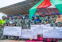 Teacher's Day: Oyebanji Rewards Best Teachers In Ekiti With N70.5m Cash Prizes