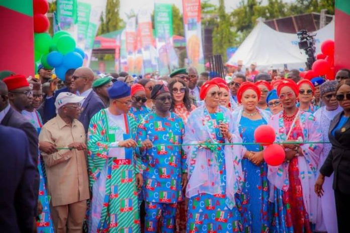 First Lady Commissions 50 CNG Buses, Flags Off N1bn Empowerment for 5,000 Women in Edo