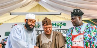 L-R: His Excellency Mohammed Umar Bago, Executive Governor of Niger State; Honourable Minister of Information, Mohammed Idris, and Minister of State Agriculture abd Food Security, Dr Aliyu Sabi Abdullahi, at the inauguration of the Niger State APC Gubernatorial Campaign Council, held on Monday at the Niger State Government House, Minna, Niger state